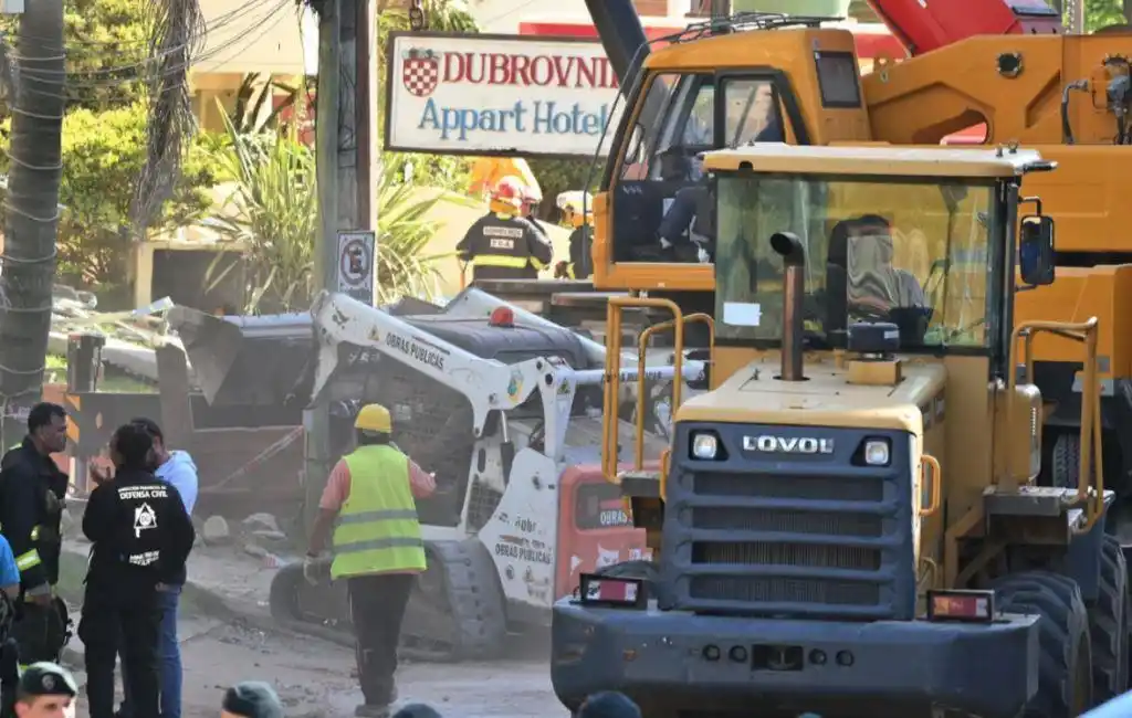Derrumbe en Villa Gesell: hallaron un tercer muerto y aseguraron que son cinco los desaparecidos