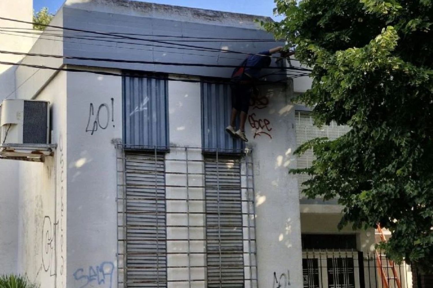 Joven muerto electrocutado