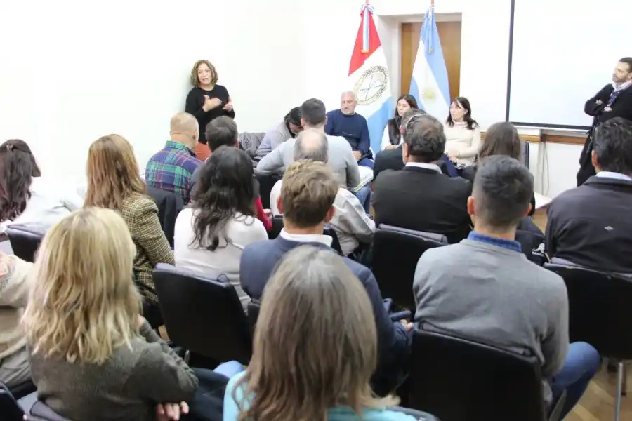 La provincia presentó sus herramientas de vinculación para la investigación y desarrollo de cannabis medicinal