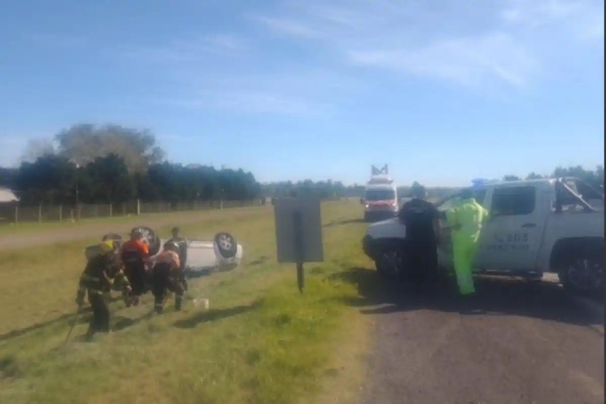 Vuelco fatal en la autopista a Córdoba.