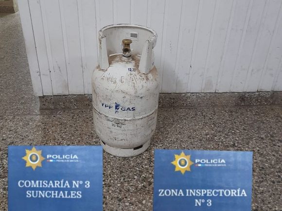 La GUR interceptó a un joven con una garrafa y un maletín de llaves en plena madrugada