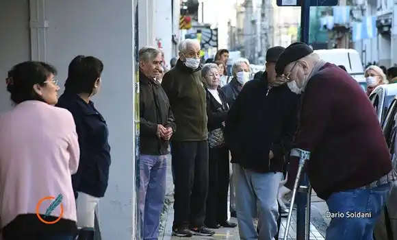¿Cuándo cobran jubilados y pensionados?