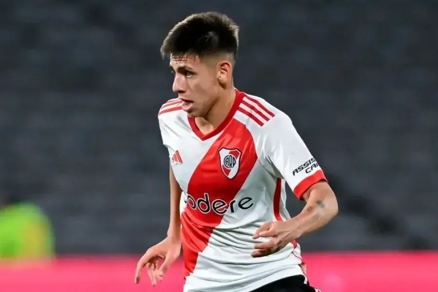Festeja River: Manchester City quiere asegurarse al Diablito Echeverri y pagará una suma millonaria