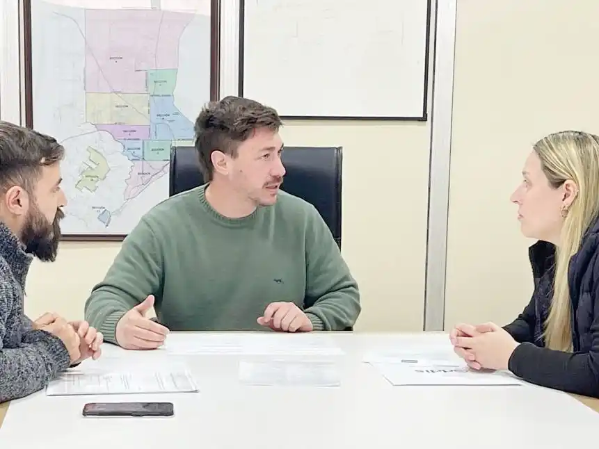 Reunión de trabajo para impulsar cursos de formación laboral