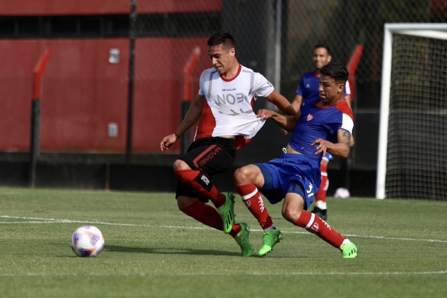 Newell’s jugó dos amistosos ante Unión: empató uno y perdió el otro