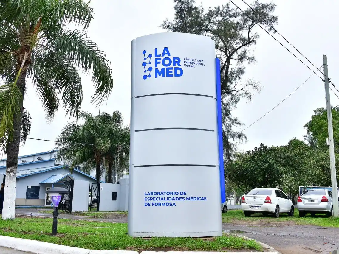 Estudiantes técnicos formularon repelente ecológico en base al aguaribay