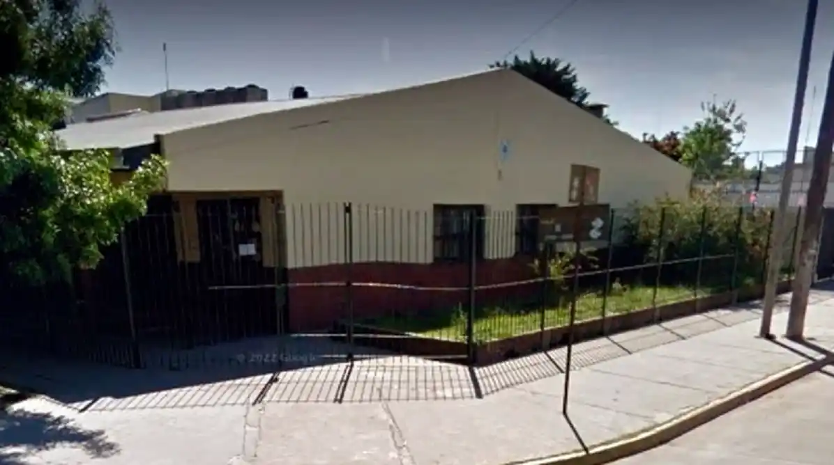 Un niño fue con una navaja a la escuela: lo suspendieron y volvió con una pistola