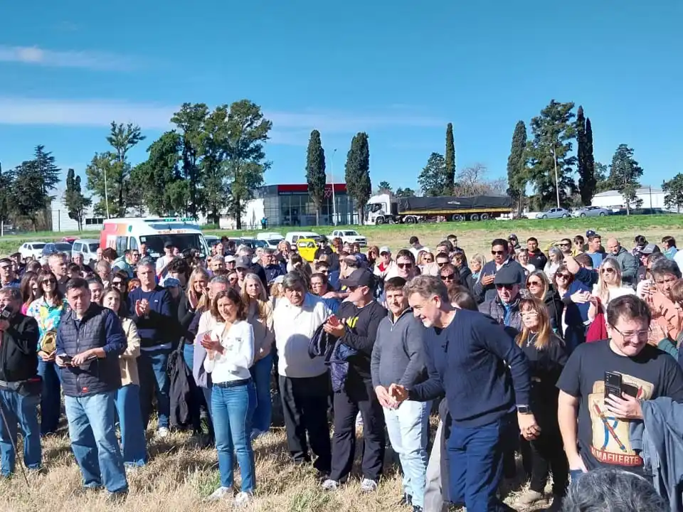 Más de 300 personas participaron de la manifestación del sábado en la rotonda. Foto: Sur24