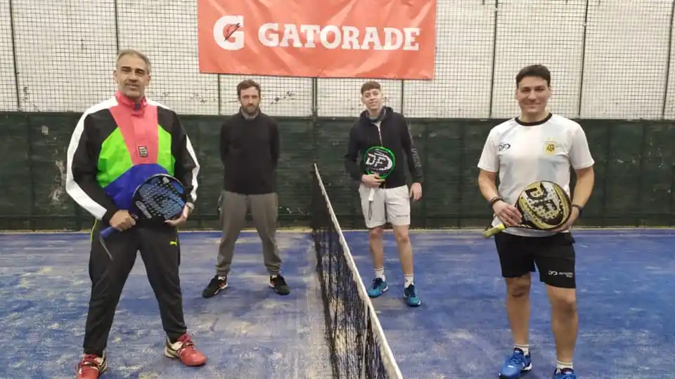 Finalistas definidos en tercera caballeros