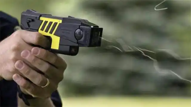 El gobierno nacional reglamentó el uso de "armas electrónicas no letales"