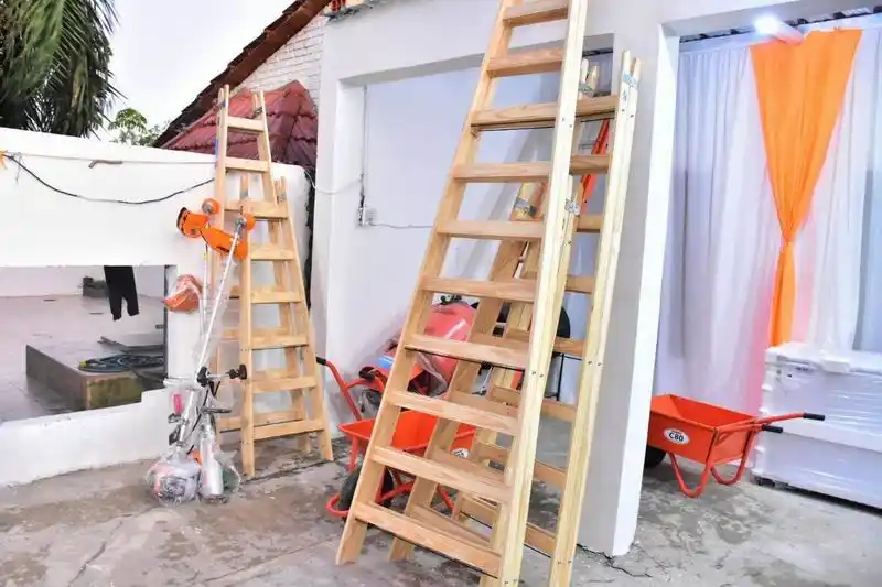 Emprendedores recibieron 
herramientas y maquinarias