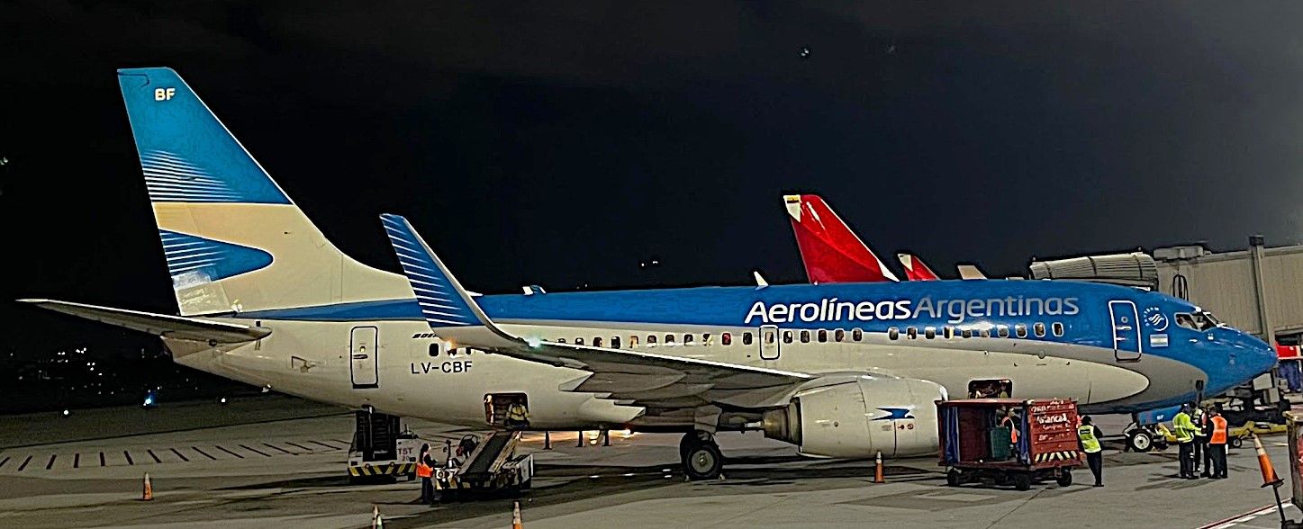 Avión de Aerolíneas Argentinas que volaba a Bogotá regresa a Aeroparque: Esto Sabemos