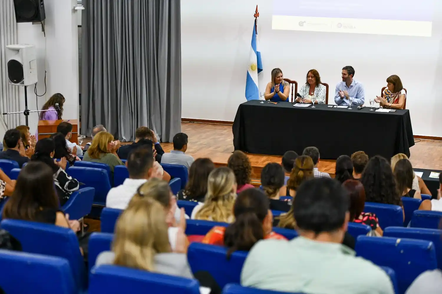 La provincia presentó un sistema de alertas tempranas para prevenir el abandono escolar