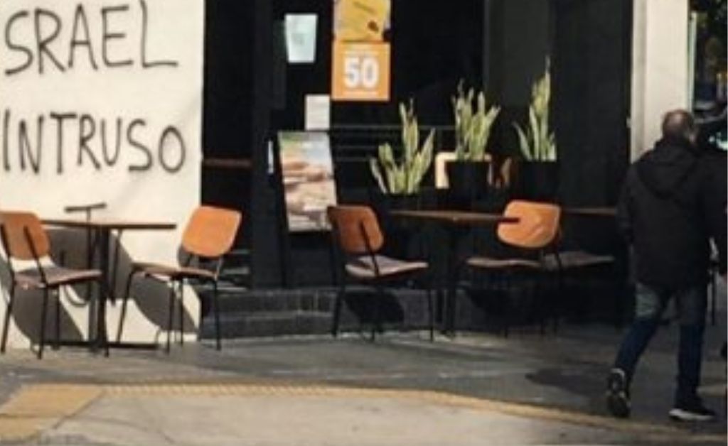 Crecen las expresiones y pintadas antisemitas en Argentina