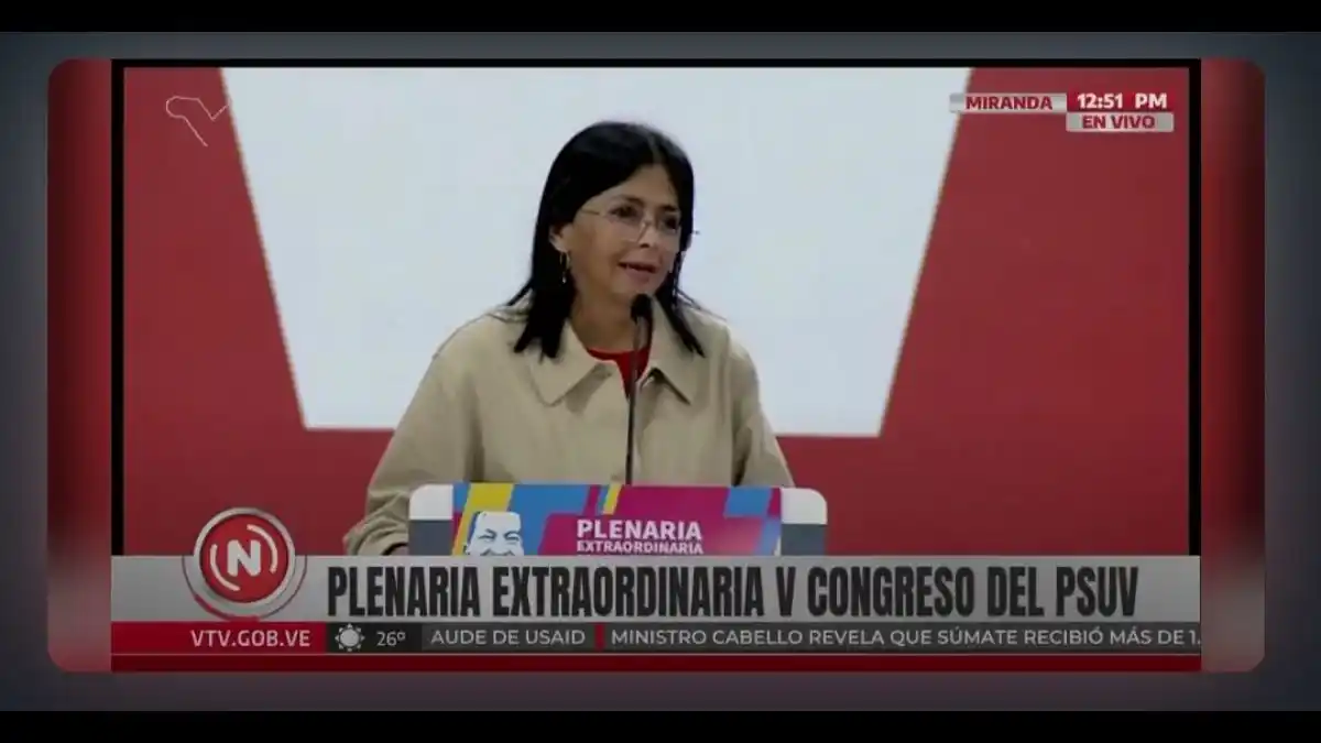 Delcy Rodríguez acusó al presidente de Guyana de andar «PAYASEANDO» con el Comando Sur (+Video)