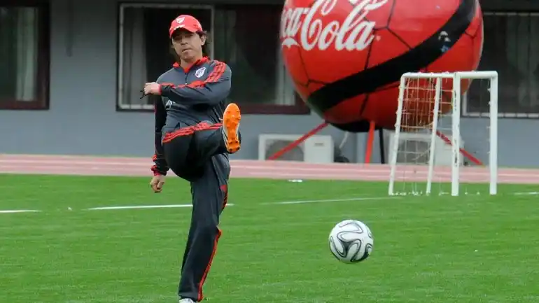 "Es difícil abstraerse de lo que genera un hipotético cruce con Boca"