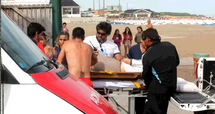 Un hombre se descompensó en la playa