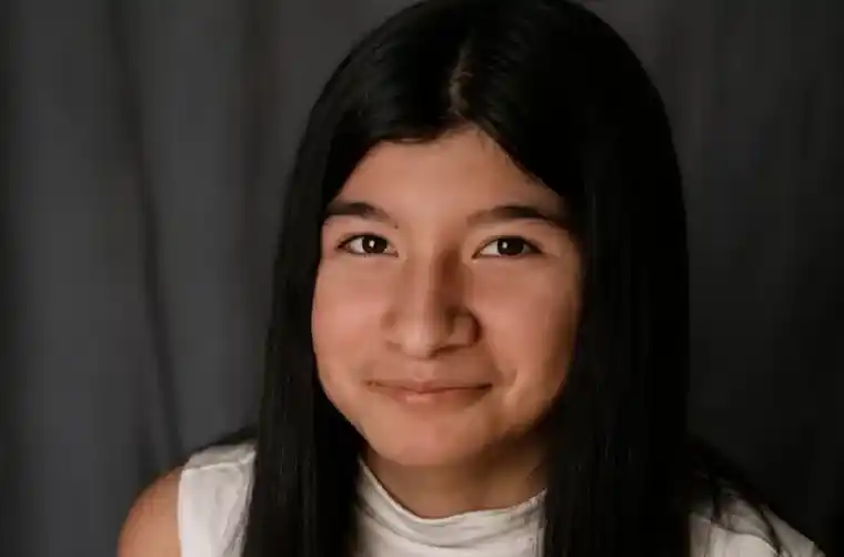 Luciana Aylén Barrios Alarcón.