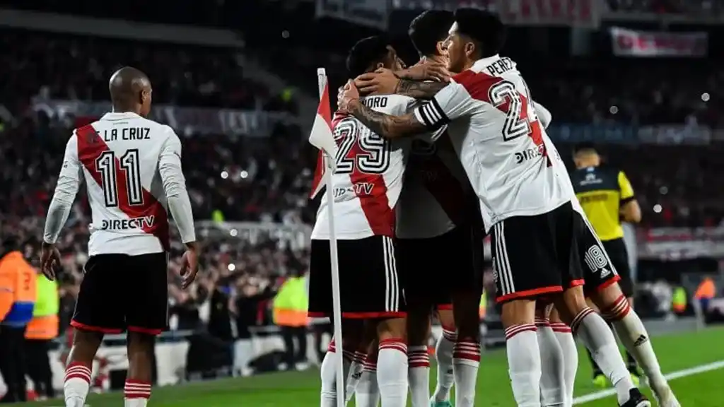 River juega en el Monumental ante Racing