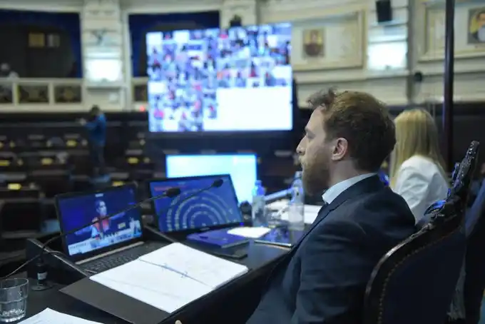 Otermín: "Cambiemos dejó una deuda impagable y ahora tienen la irresponsabilidad de dejar a la Provincia sin recursos"