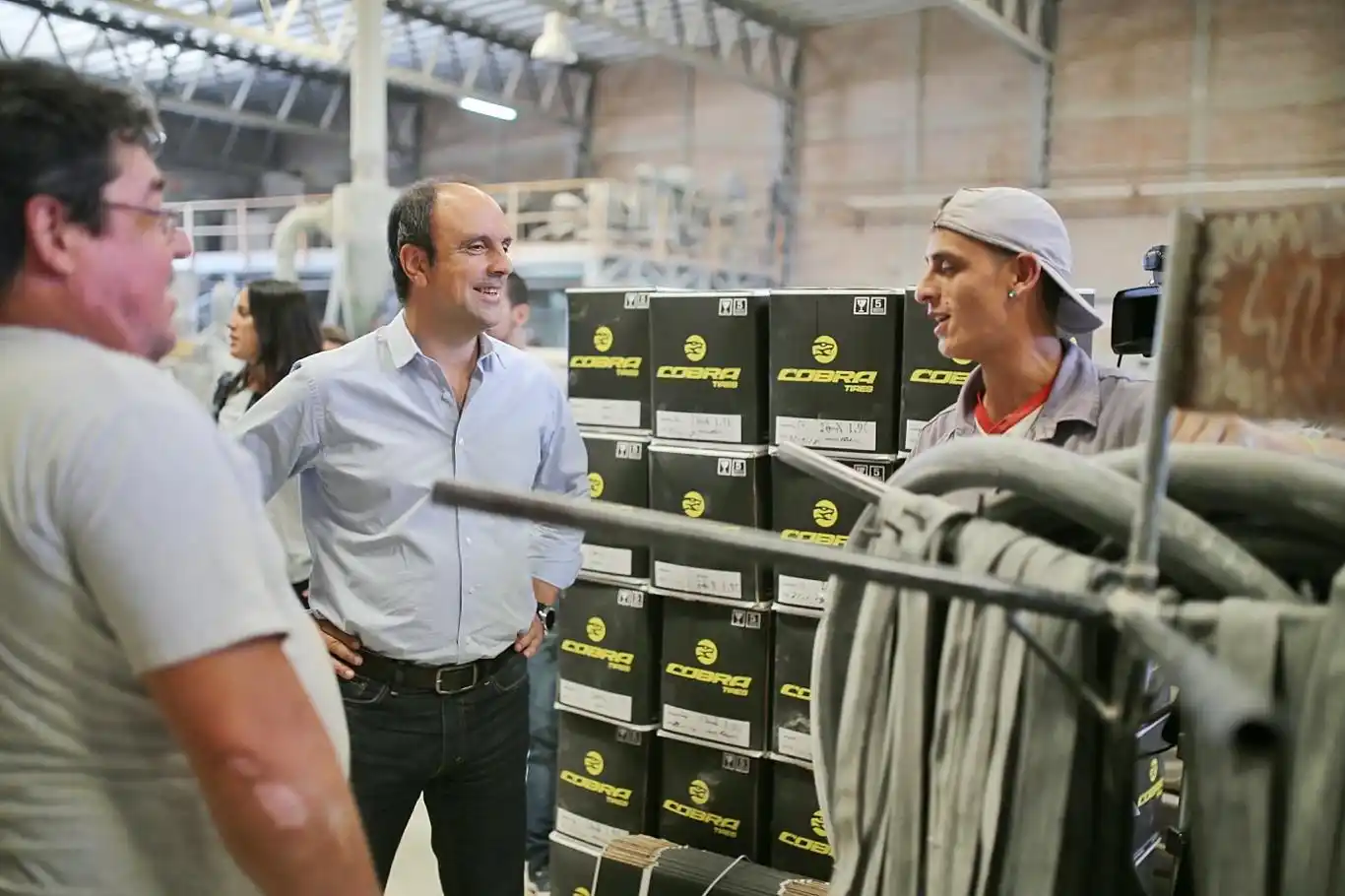 Escuelas de Trabajo: jóvenes se entrenan en una importante fábrica local