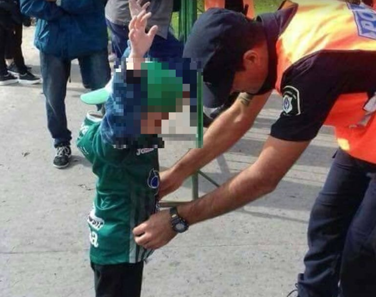 Cacheo policial a menor antes de un partido: Defensor del Pueblo adjunto pide informes