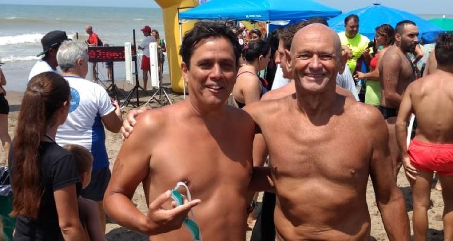 Los Fernando Juan Bennazar y Nouet nadaron en Villa Gesell