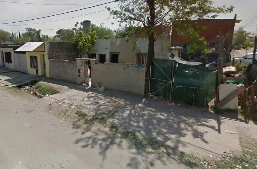 Linchamiento, robo y tiroteo: un grupo de personas atacó a un hombre acusado de abusar de una menor