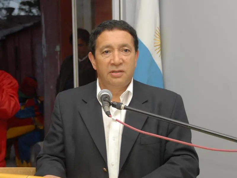 Elecciones 2013: Tras las derrota en las Paso, Presidente del PJ de Tandil deja el FpV y se suma a Massa