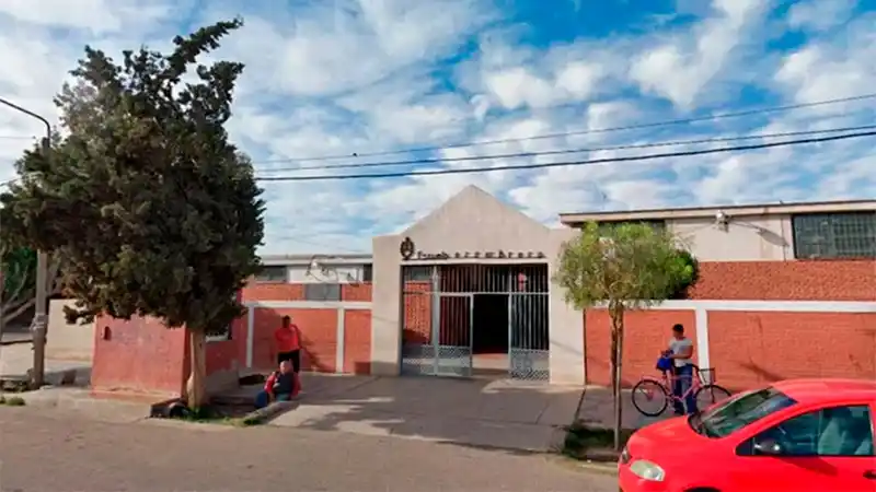 El misterio de la “mujer fantasma”: fue a votar y nunca salió del cuarto oscuro