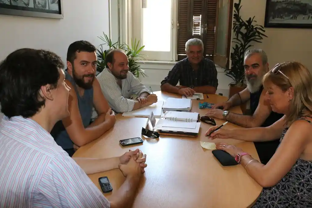 El Ejecutivo recibió al Sindicato para discutir varios temas