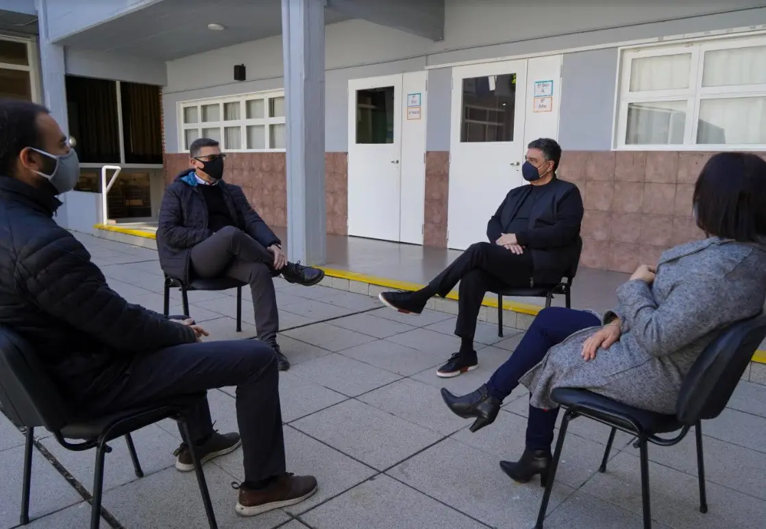 Finalización de obras y comienzo de exámenes a distancia en la escuela Paula Albarracín de Vicente López