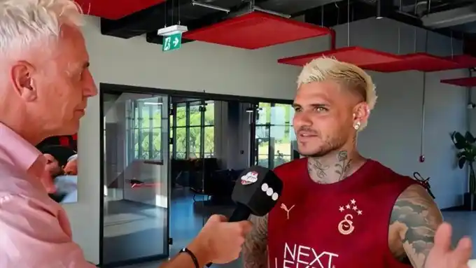 Marley entrevistó a Mauro Icardi en el estadio del Galatasaray.