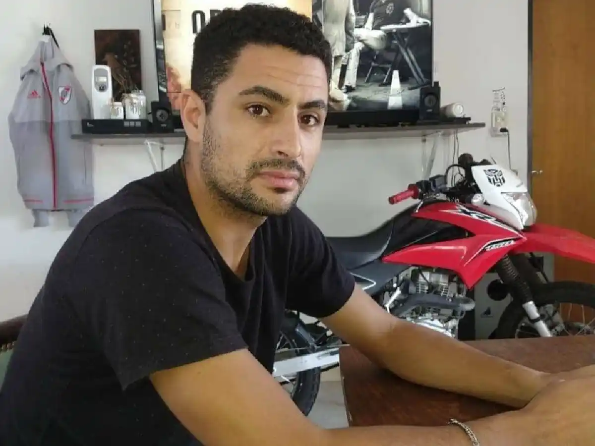 "Me gustaría escucharlos y saber por qué actuaron de ese modo", dijo Saire sobre los policías que lo agredieron