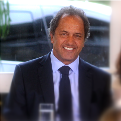 Día del Médico: Scioli saludó a los profesionales por Twitter