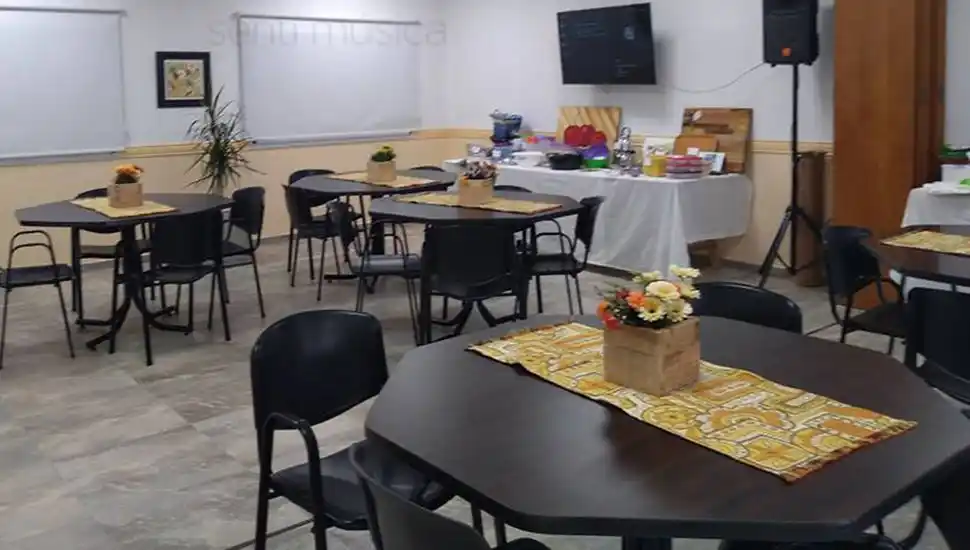 El intendente de General Pinto inauguró la nueva Casa de los Abuelos de Coronel Granada