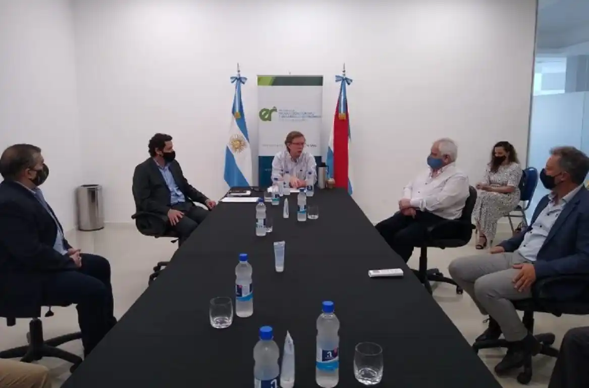 Bahillo con el sector turístico: "las aperturas las definirán los intendentes"