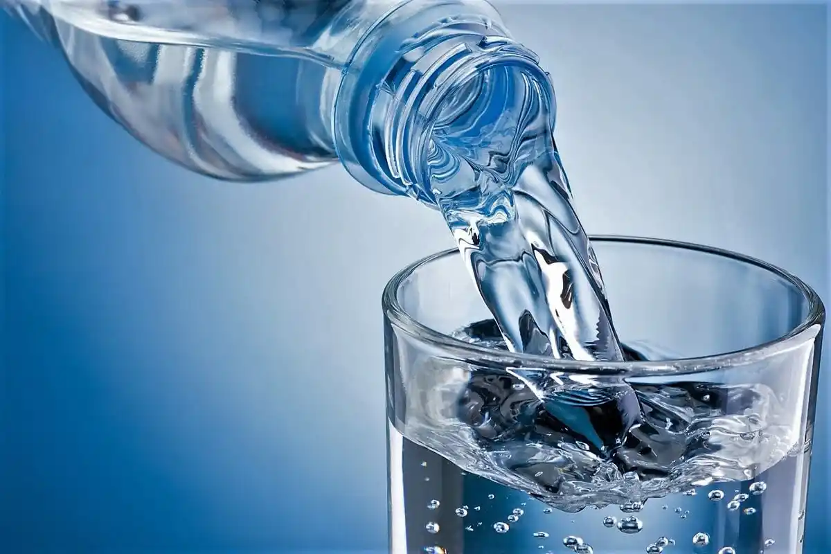 Los comercios deberán disponer de acceso gratuito al agua sin obligación de compra  