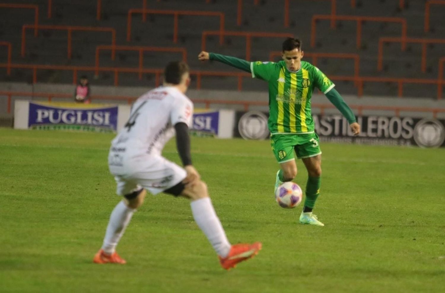 Aldosivi respondió rápido, pero empató ante Estudiantes de Caseros