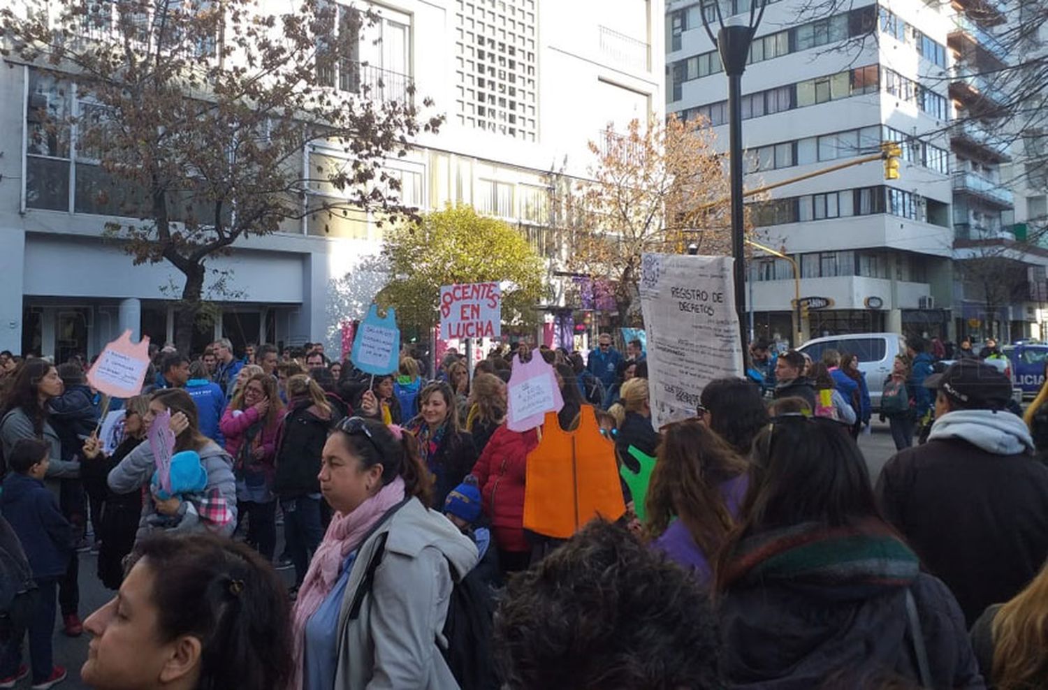 Docentes municipales: retención de tareas por tiempo indeterminado