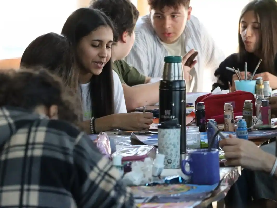 Invitan a personas vinculadas al ámbito artístico a sumarse como guías creativos en el certamen Guale Joven