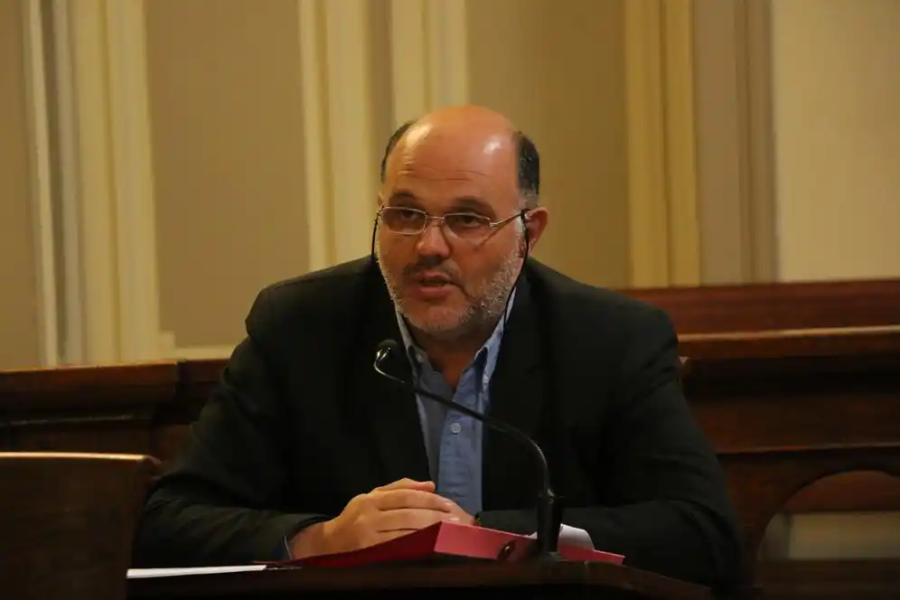 Presentan proyecto para prohibir el  giro a la izquierda en las avenidas