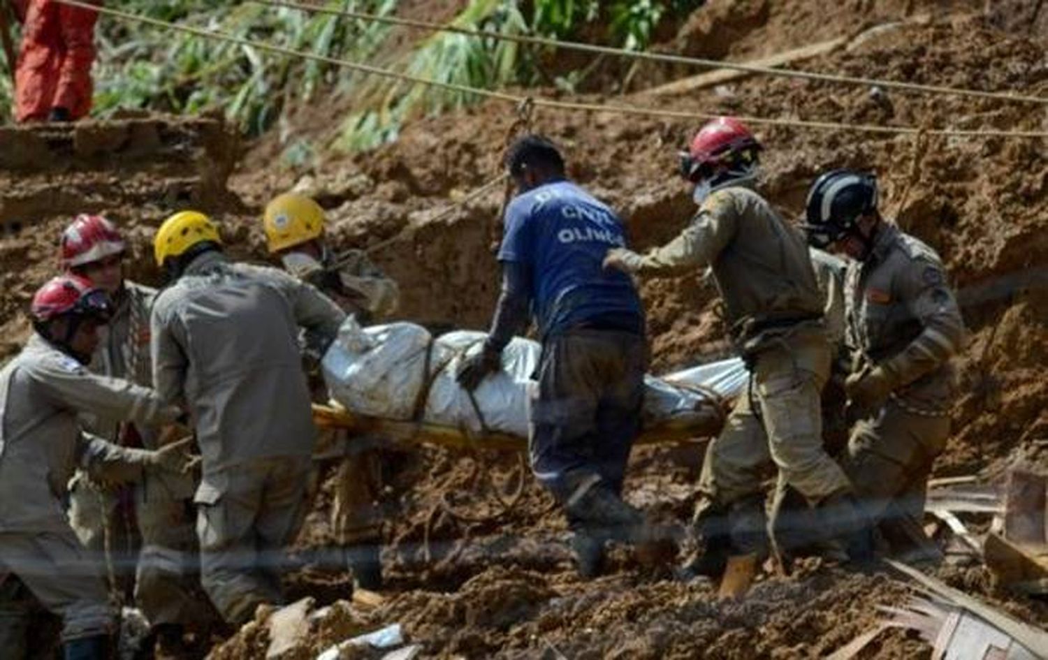 Ascienden a 106 los muertos por las lluvias torrenciales en el noreste de Brasil