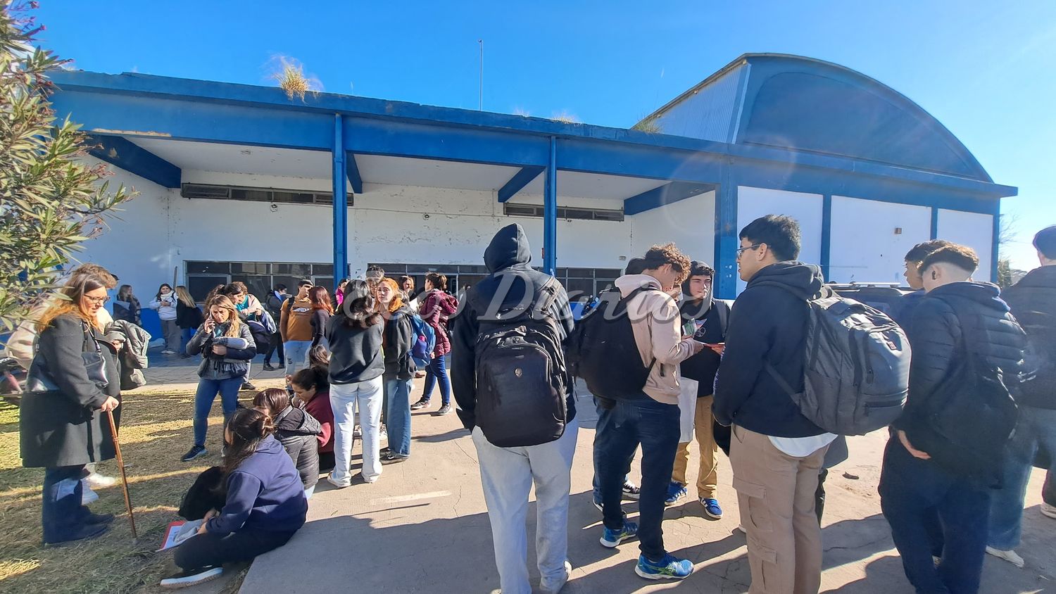 Una gran cantidad de alumnos y alumnas recurrieron al Instituto Nº 31