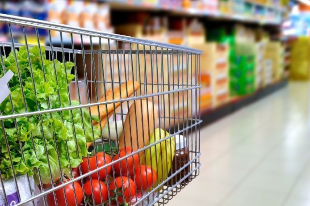 A pesar de esta desaceleración en los precios de los alimentos, el costo de vida sigue siendo elevado.