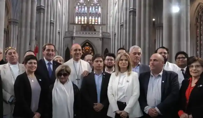 Arzobispo de La Plata en el Tedéum del 25, ante Kicillof y Garro: reclamó que aún la democracia "tiene que mejorar"