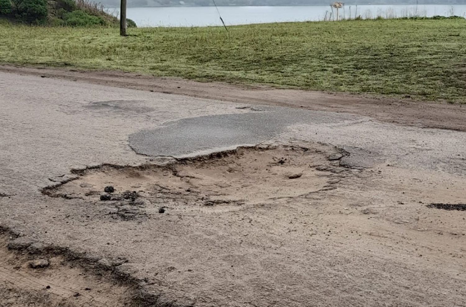 Laguna de Los Padres: las calles, otra preocupación