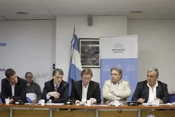 El bloque justicialista mostró su apoyo a las pymes constructoras