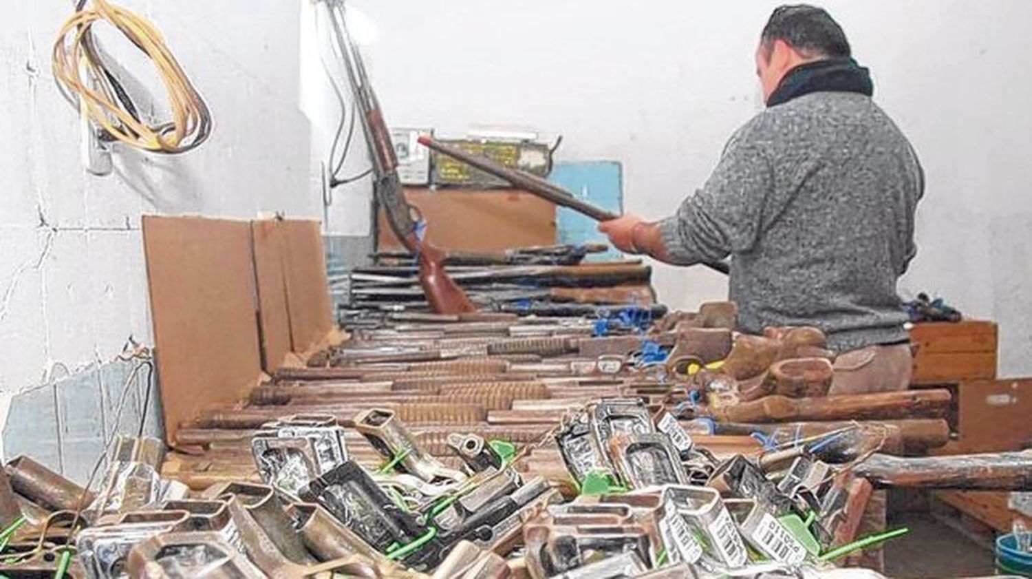 Armas y municiones fueron destruidas por orden judicial en Rosario