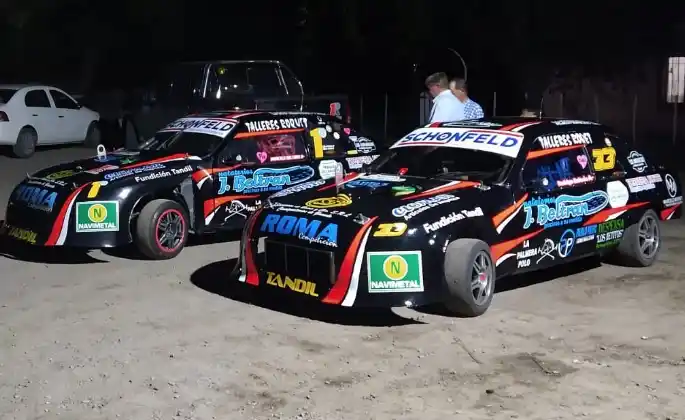 Las dos unidades Ford Sierra de los hermanos Beltrán.
